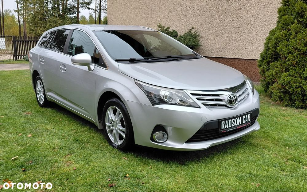 Toyota Avensis 2012 photo 2