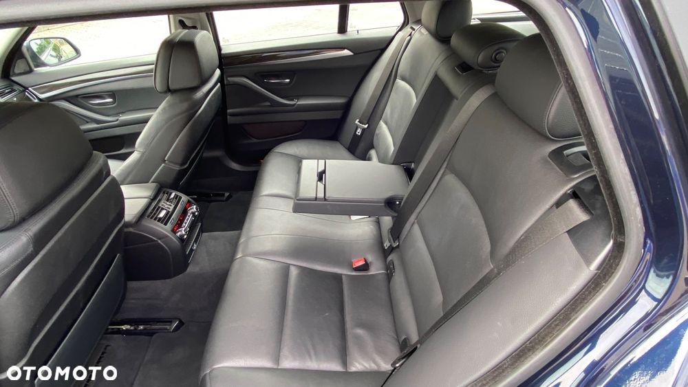BMW Seria 5 520d Luxury Line - 28