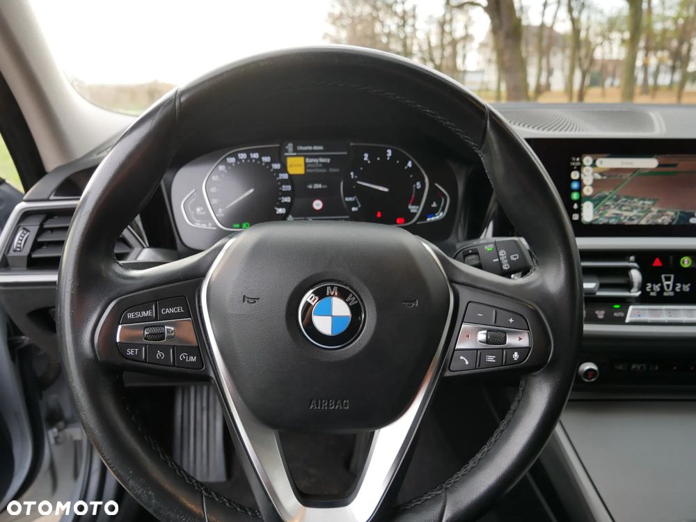 BMW Seria 3 320d MHEV - 19