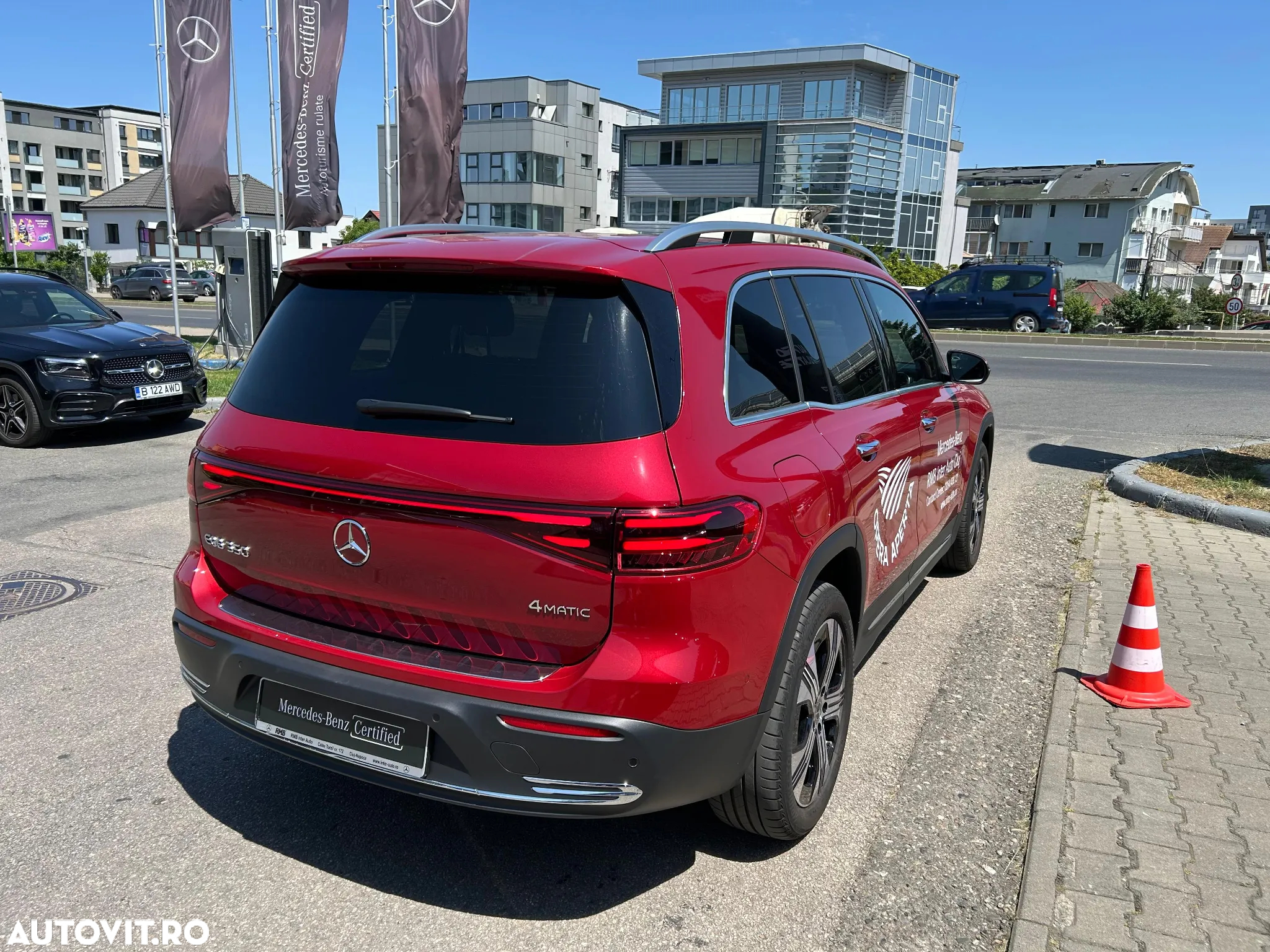 Mercedes-Benz EQB 350 4MATIC - 3