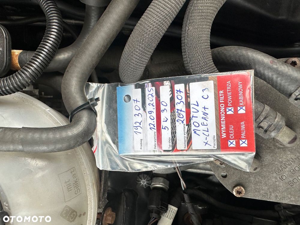 Volkswagen Touran 1.6 TDI BMT Comfortline - 37