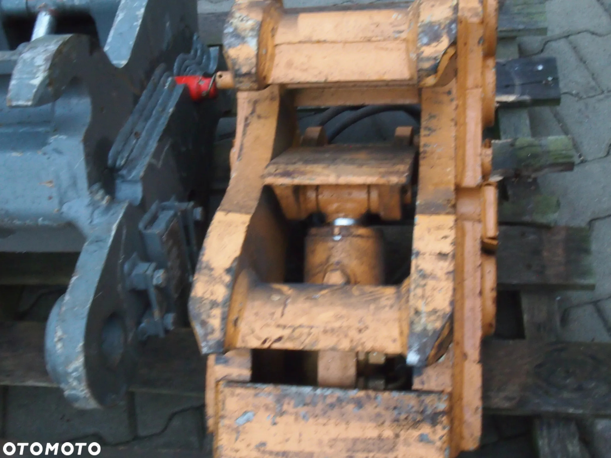 Szybkozłącze do koparki - 18