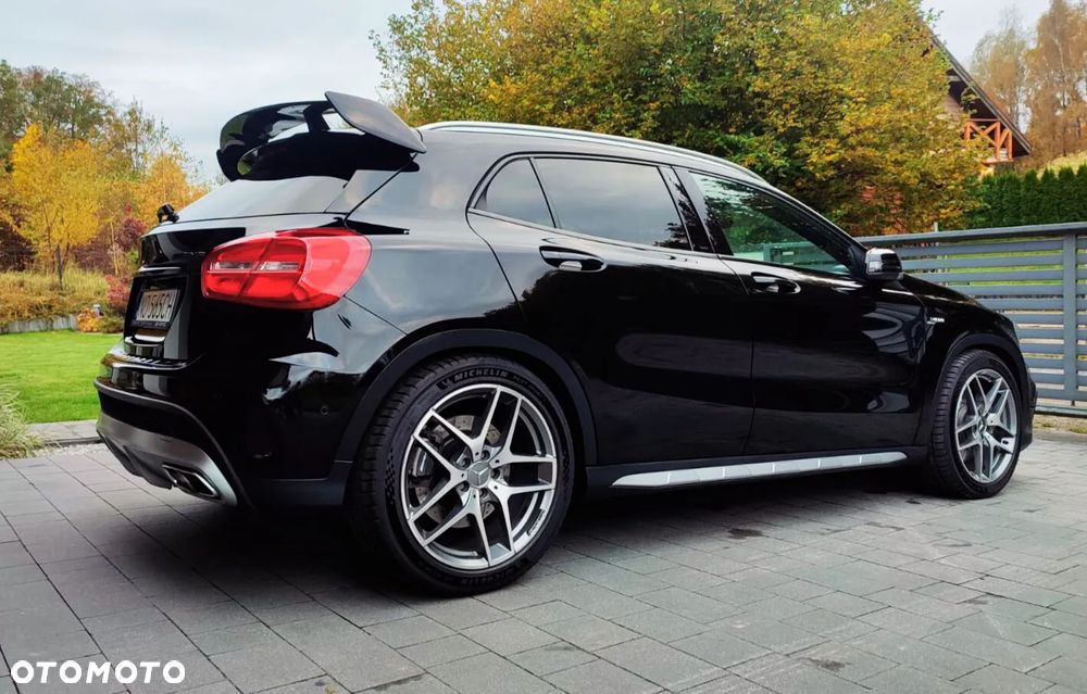 Mercedes-Benz GLA 45 AMG 4Matic 7G-DCT - 4