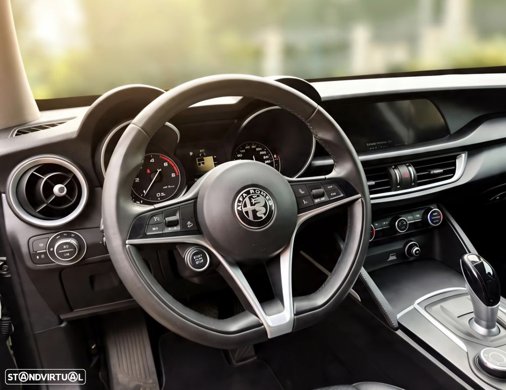 Alfa Romeo Stelvio 2.2 D Super AT8 - 8