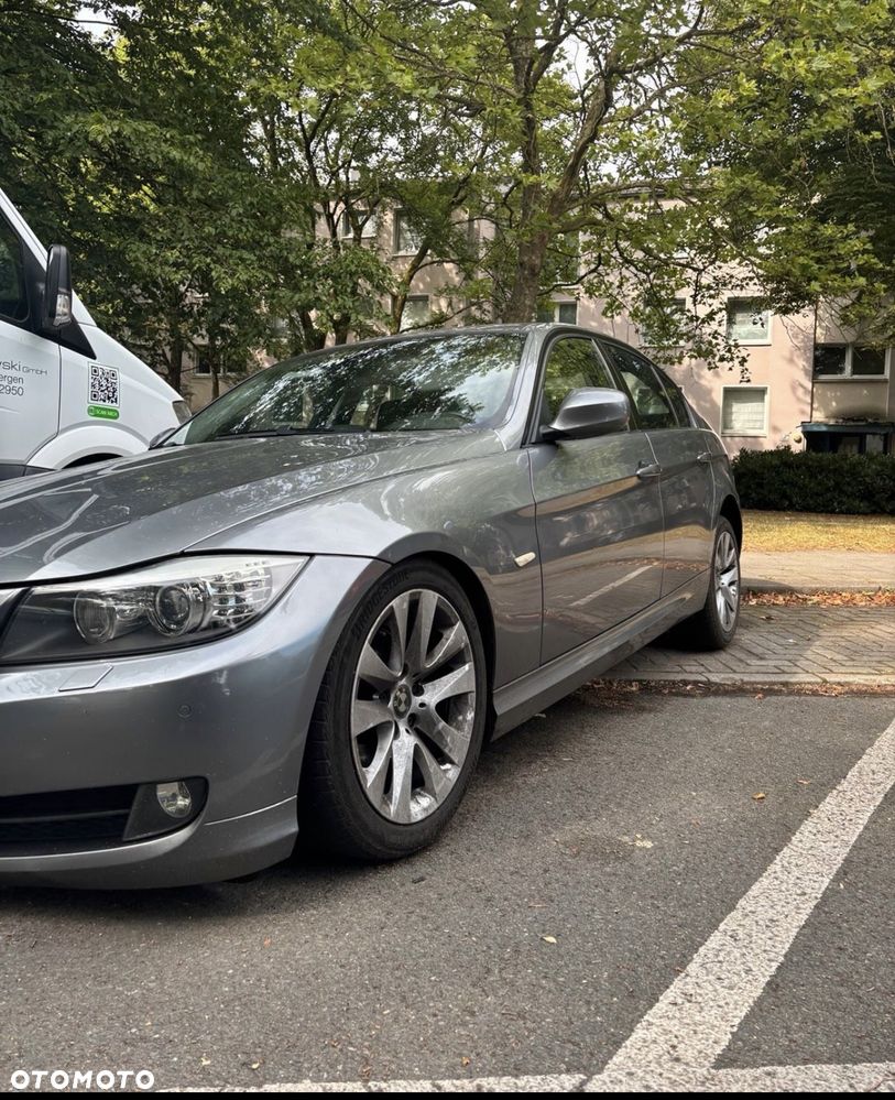 BMW Seria 3 320d DPF - 1