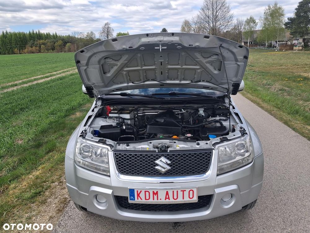 Suzuki Grand Vitara 2.0 - 19