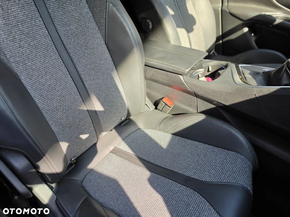 Peugeot 3008 - 22