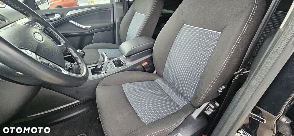 Ford Galaxy 2.0 TDCi Ghia - 9