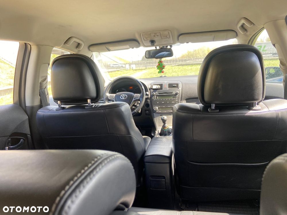 Toyota Avensis 2.0 D-4D Sol - 10