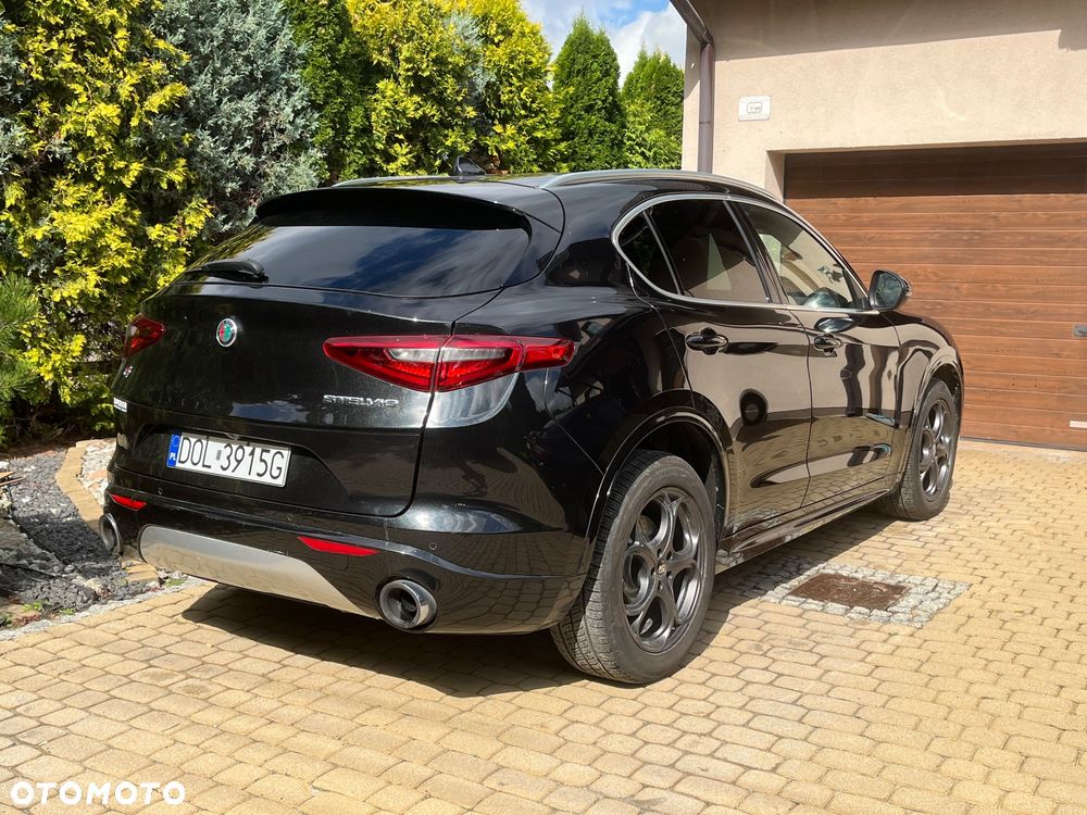 Alfa Romeo Stelvio 2.0 Turbo TI Q4 - 11