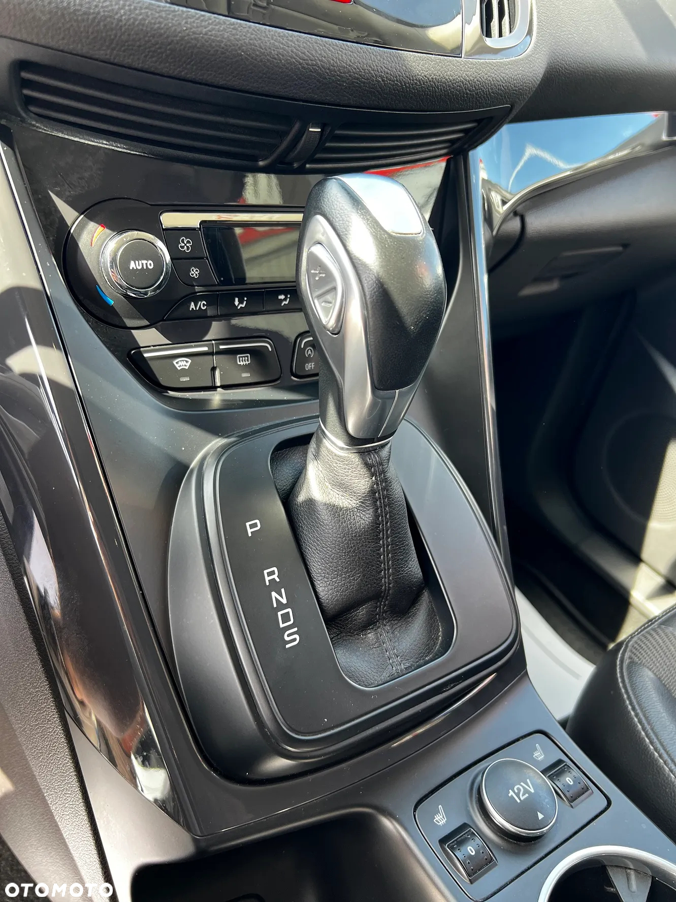 Ford Kuga 1.5 EcoBoost 4WD Titanium - 23