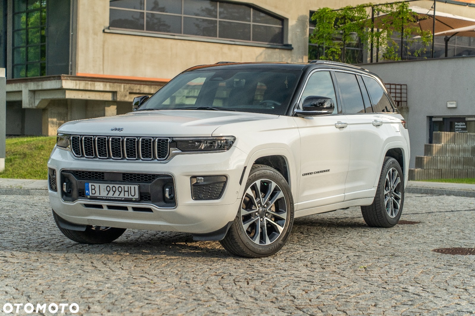 Jeep Grand Cherokee - 10