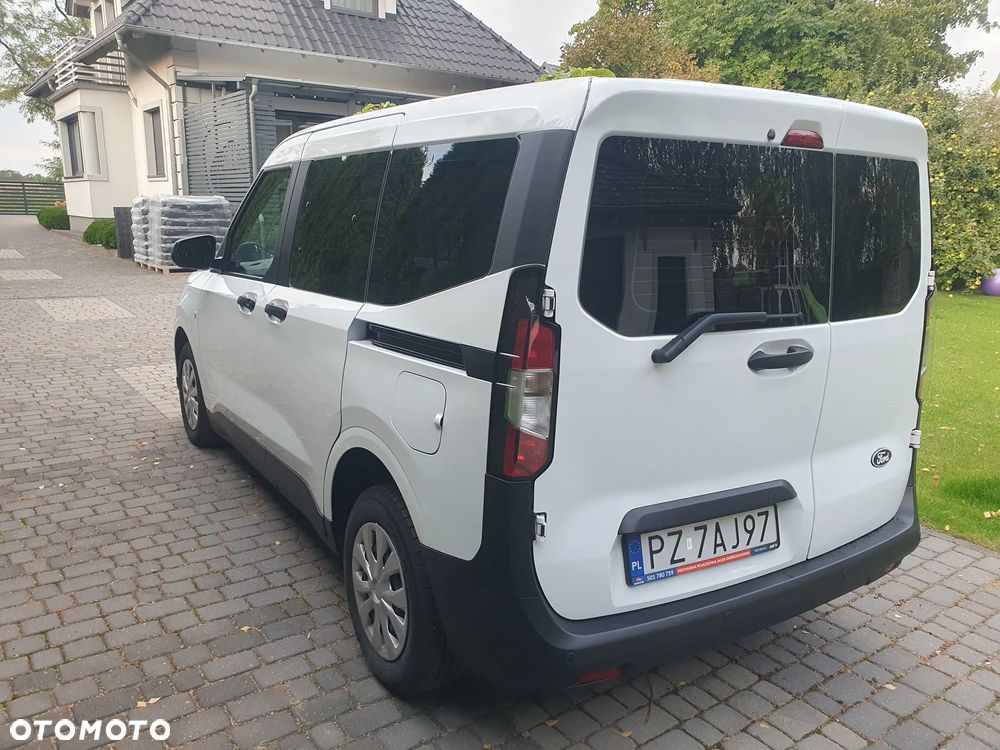 Ford Transit Courier - 6
