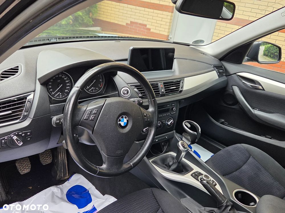 BMW X1 sDrive18i xLine - 6