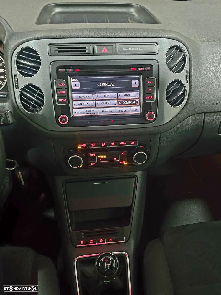 VW Tiguan 2.0 TDi Sport BlueMotion - 12