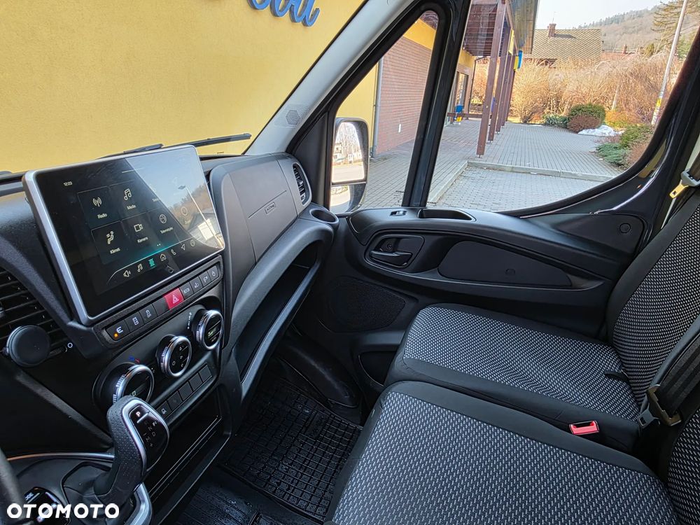 Iveco IVECO DAILY 35S18HA8 V – L3H2 - 28