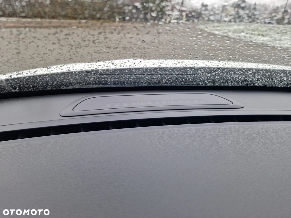 Volvo V60 D6 AWD Plug-in Hybrid Summum - 23