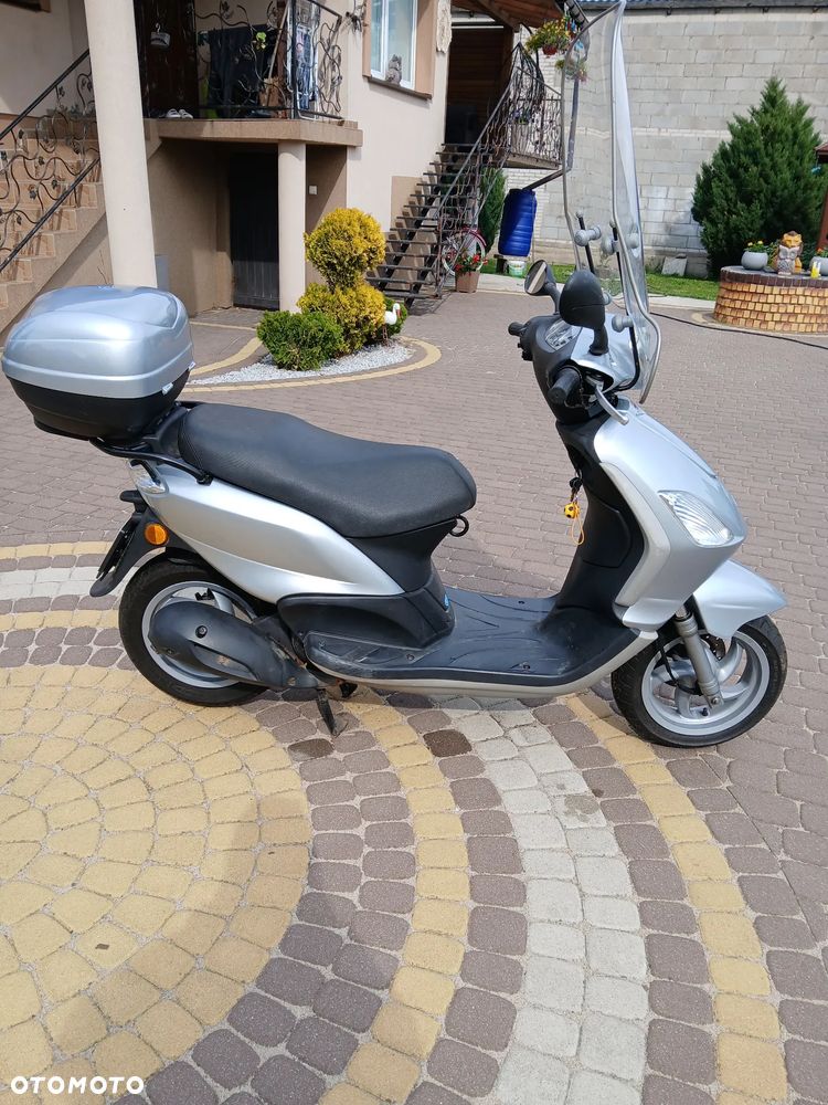 Piaggio FLY - 2