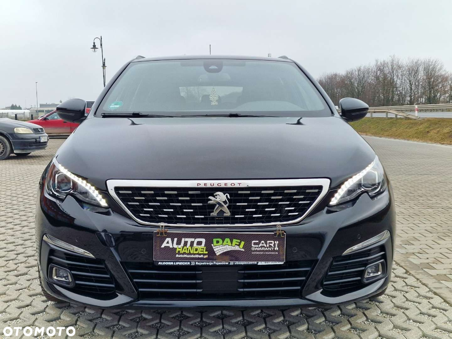 Peugeot 308 - 8
