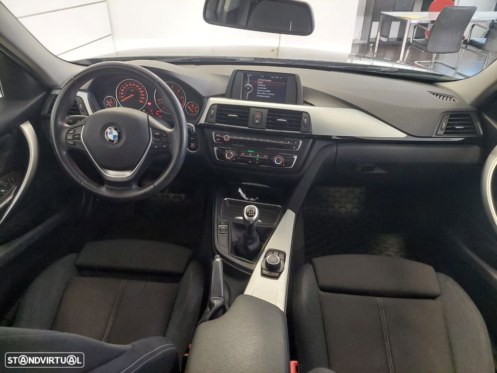 BMW 320 d Line Sport - 10