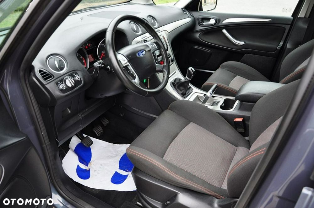 Ford S-Max - 31
