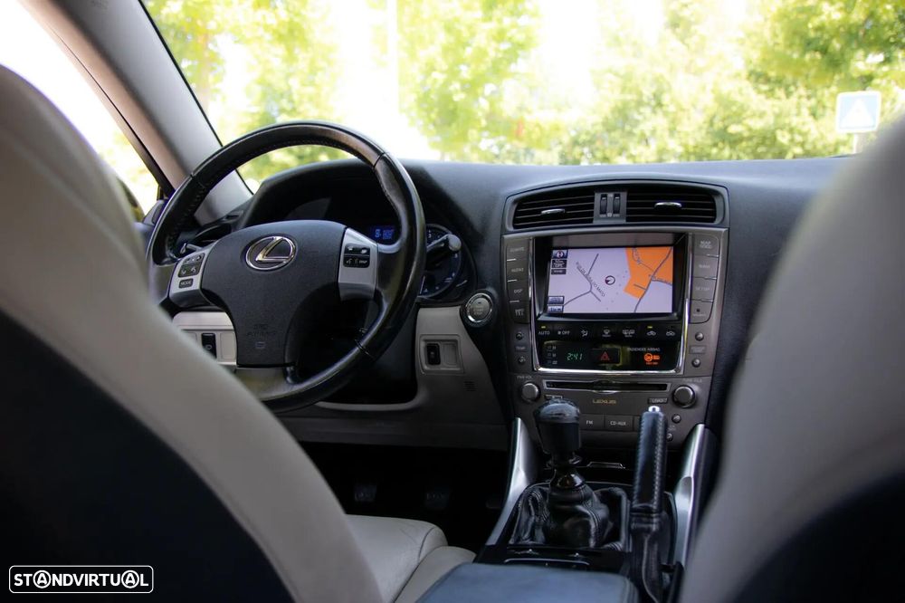 Lexus IS 200 d P.Executive 6G - 20