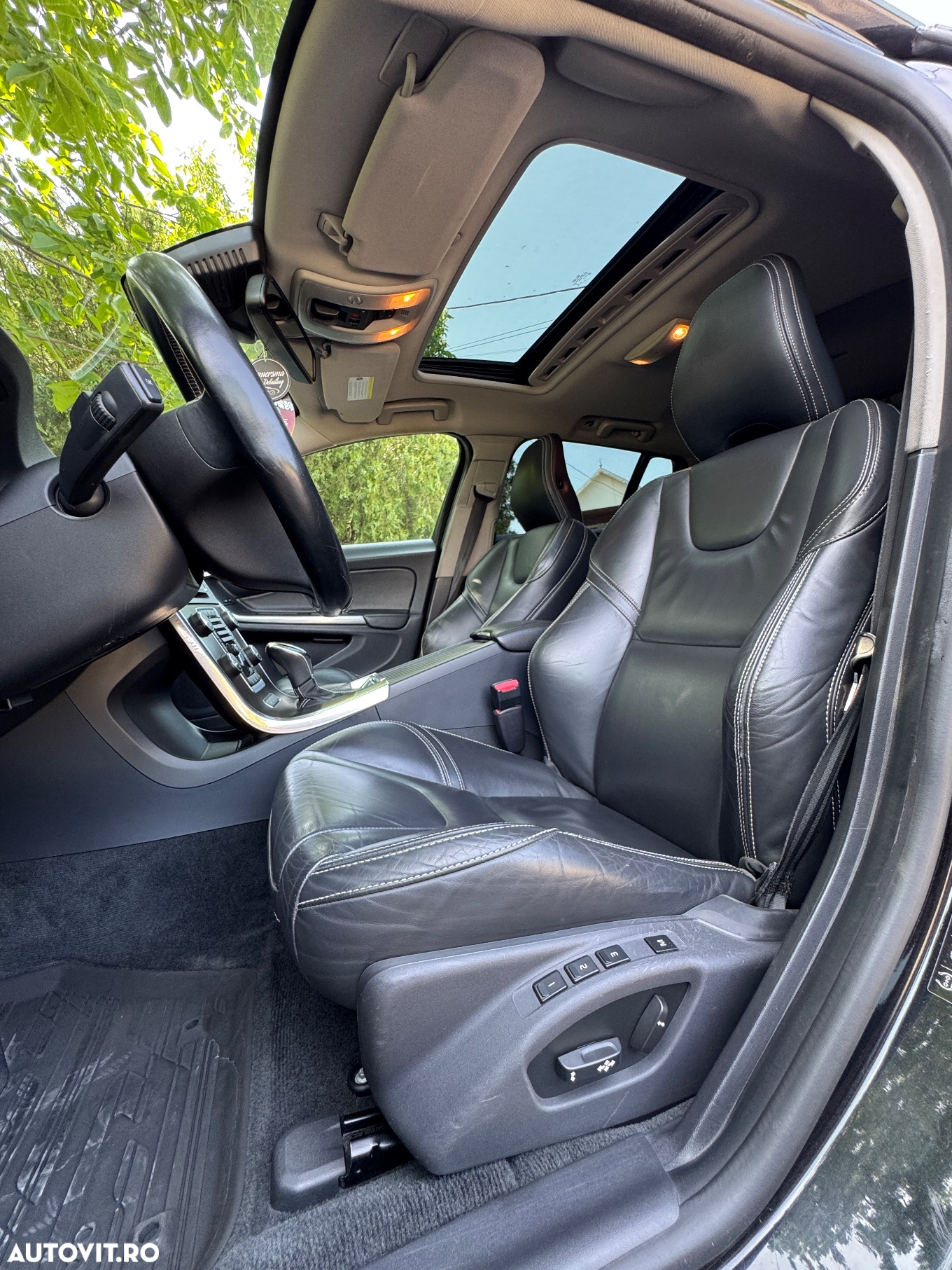 Volvo V60 D6 Plug-In-Hybrid AWD Geartronic Summum - 5