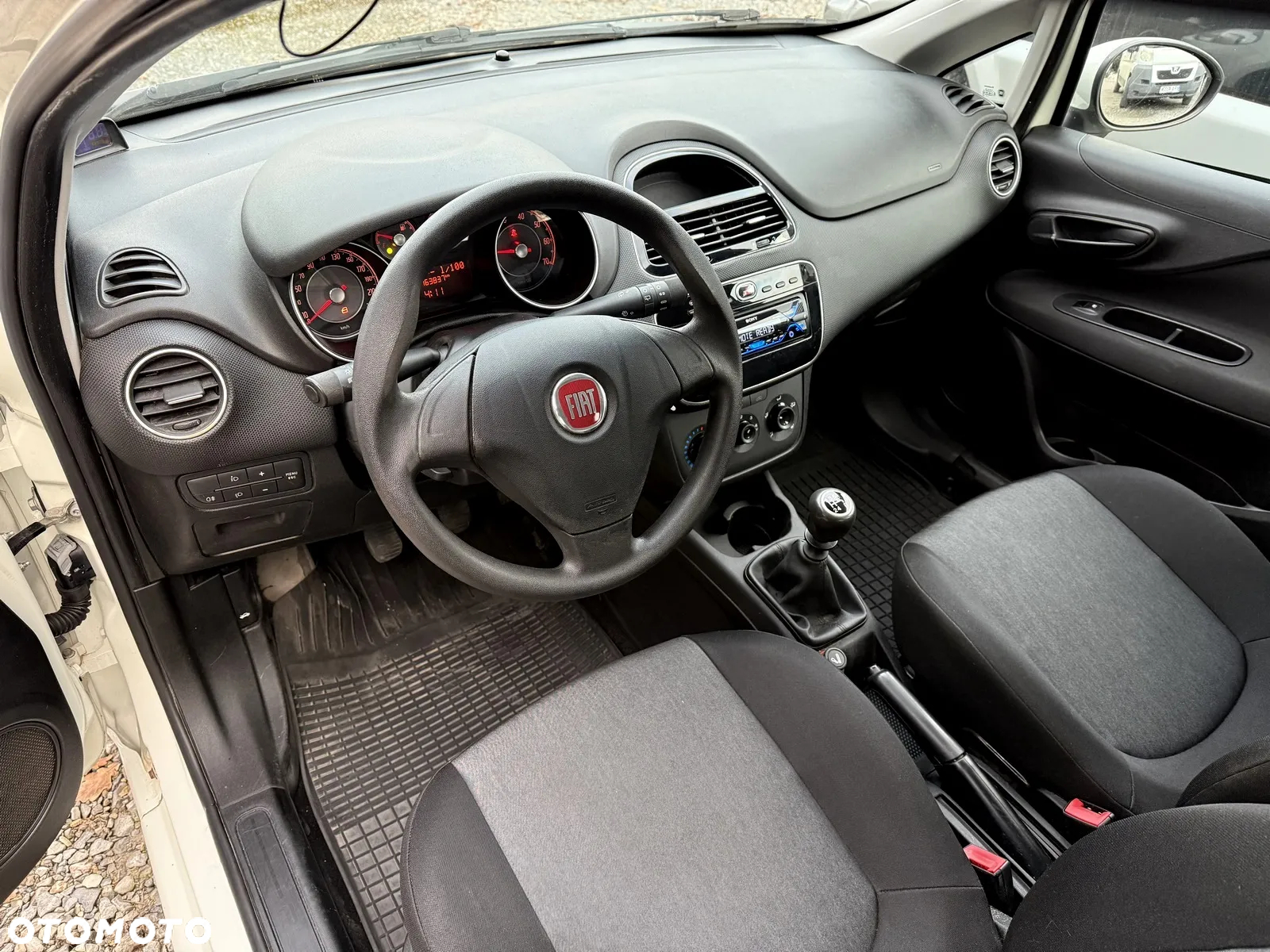 Fiat Grande Punto - 21