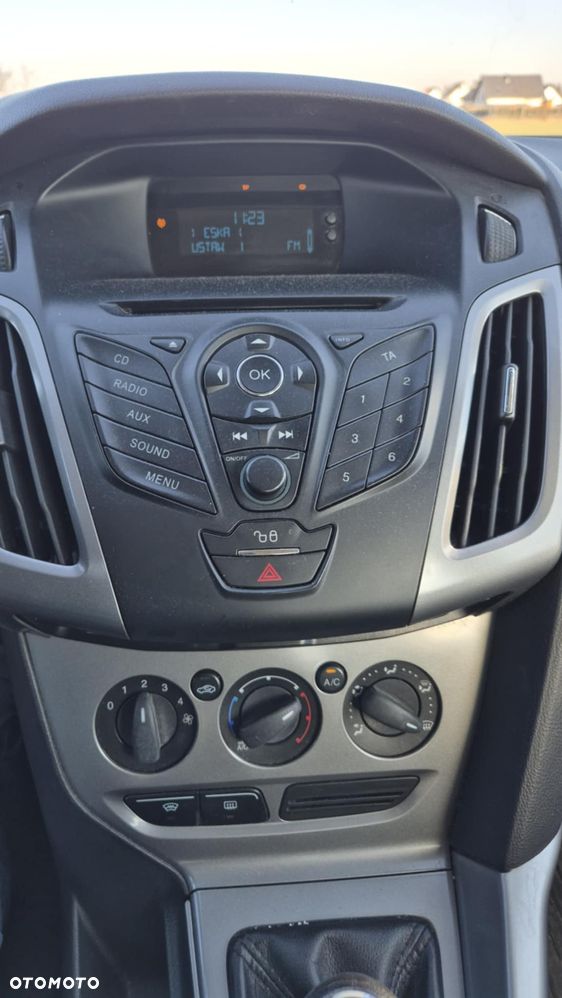 Ford Focus 1.6 Ambiente Start - 9