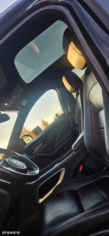 Jaguar F-Pace 2.0 i4D AWD R-Sport - 9