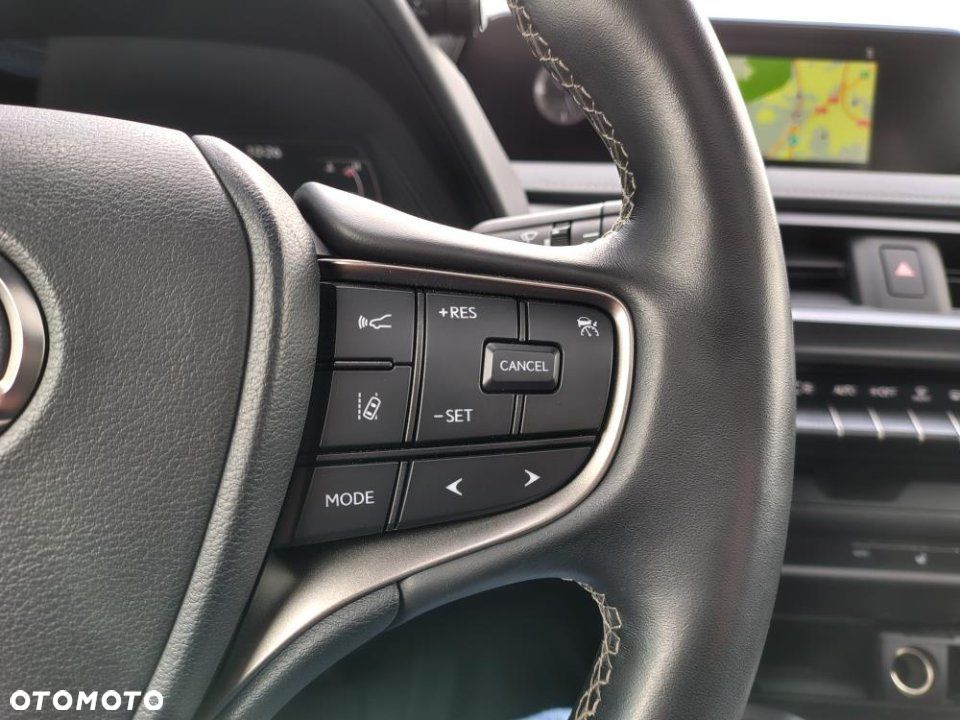 Lexus UX - 17