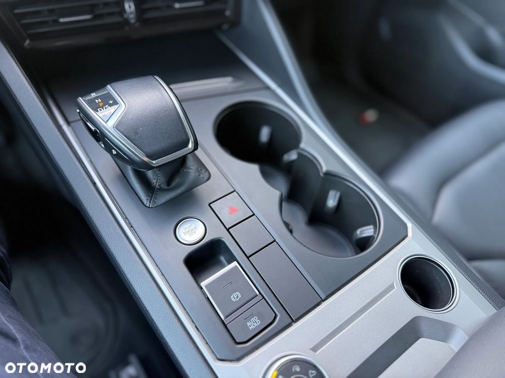 Volkswagen Touareg - 28