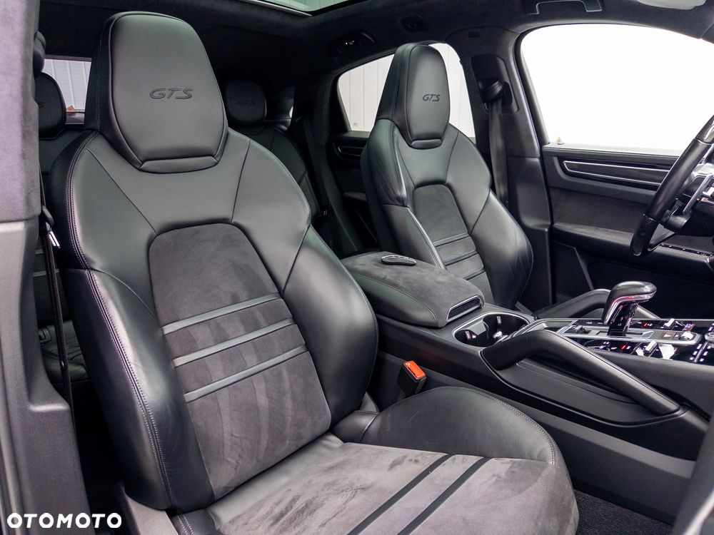 Porsche Cayenne GTS Tiptronic S - 34