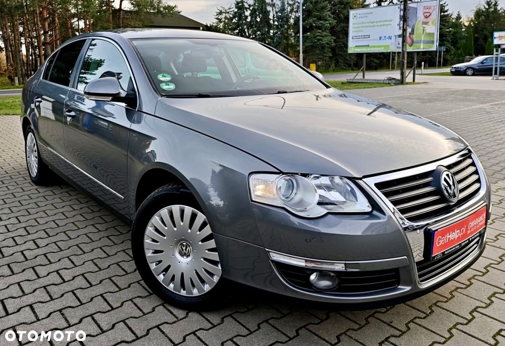 Volkswagen Passat 1.6 FSI Comfortline - 24