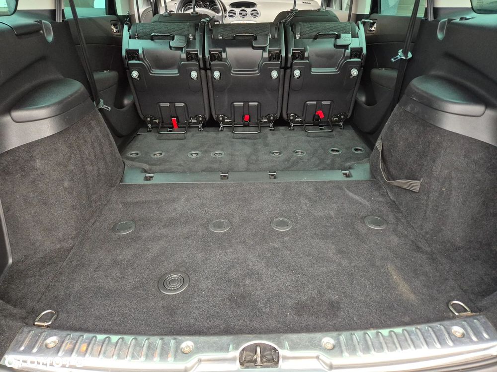 Peugeot 308 HDi FAP 140 Family - 10