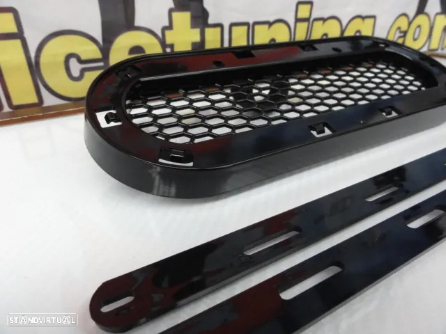 Suporte universal de emblema / símbolo em preto piano brilhante para grelhas Audi em plástico ABS - 4