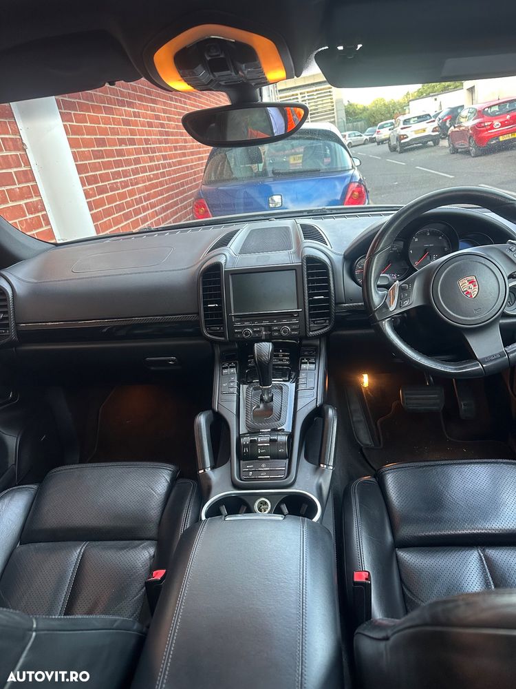 Porsche Cayenne Tiptronic S - 11