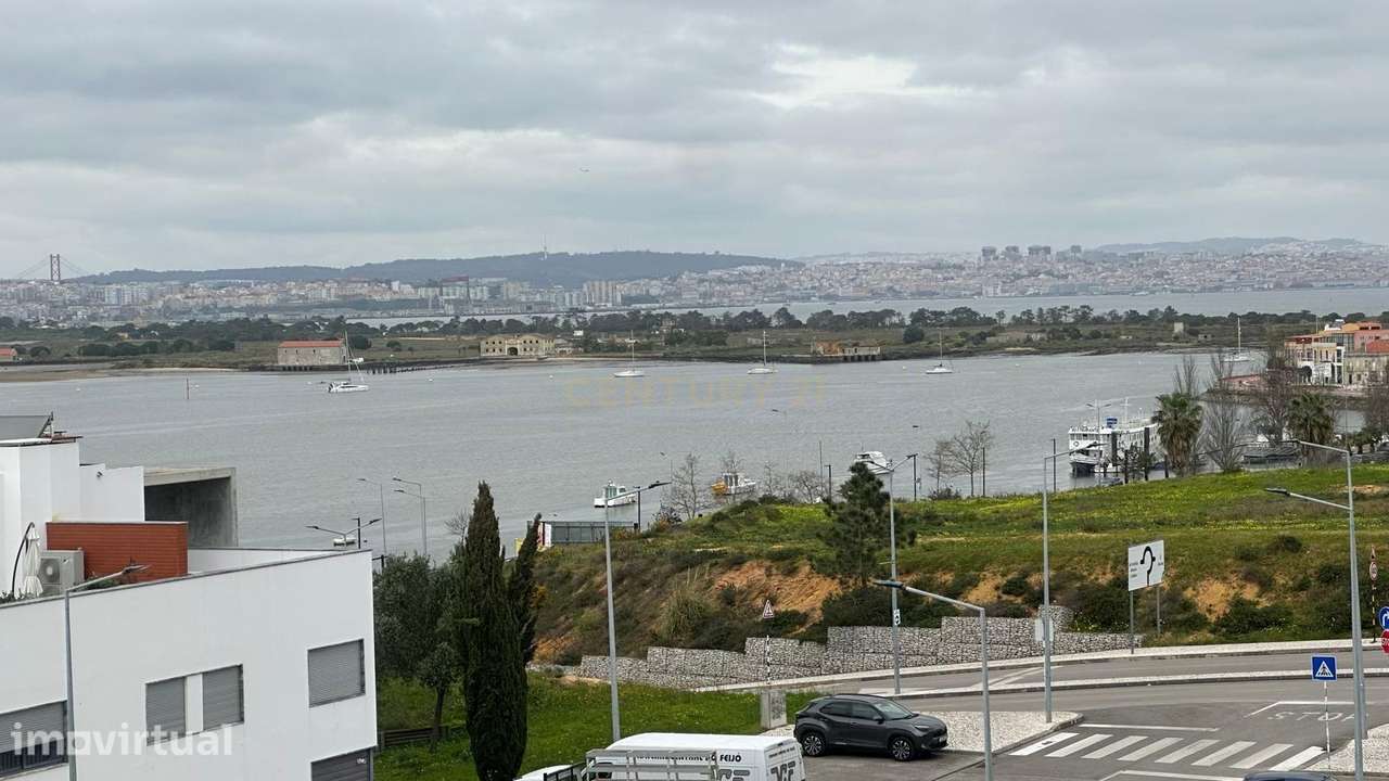 ✨ T3 de Excelência com Vista para a Baía do Seixal, Ponte 25 de Abril - Grande imagem: 3/36