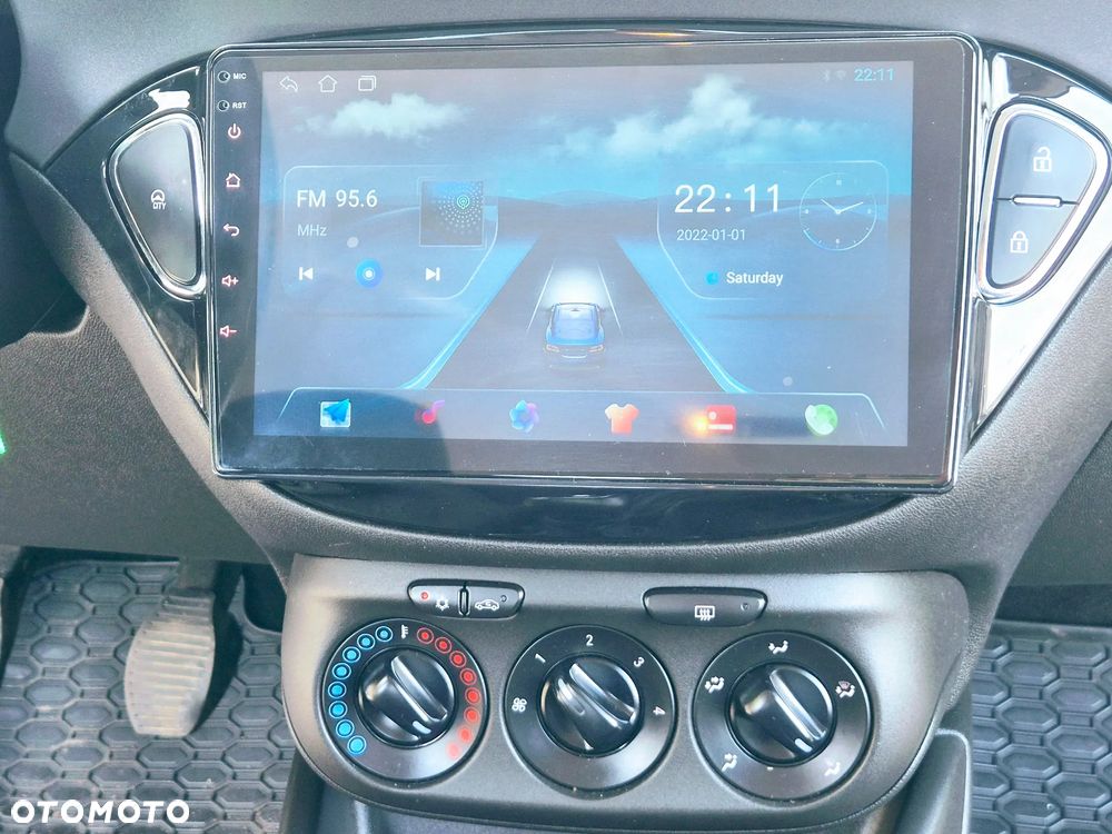 Opel Corsa 1.4 16V Innovation - 10