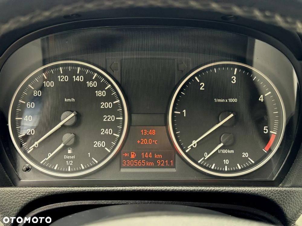 BMW Seria 3 318d - 40