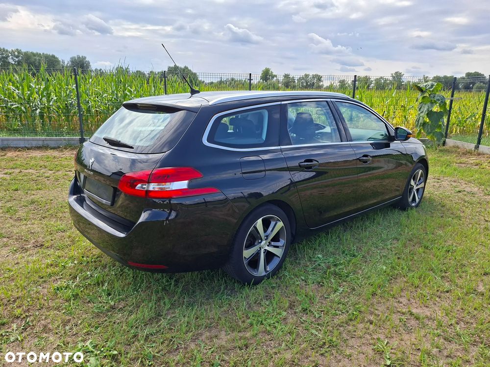Peugeot 308 1.6 BlueHDi Allure S&S - 28