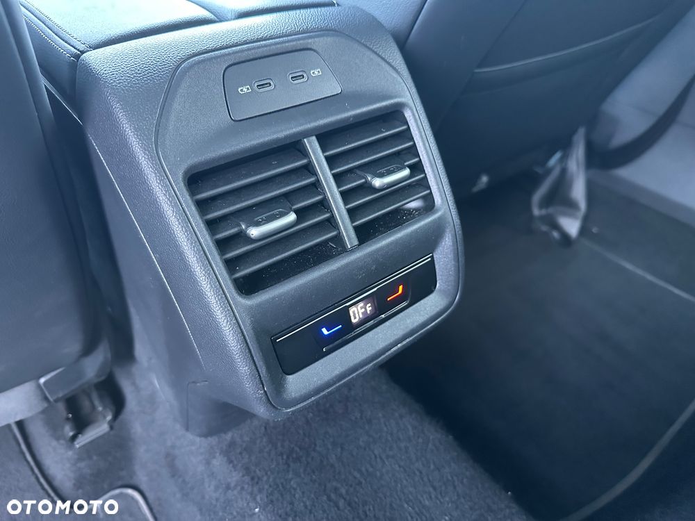 Volkswagen Passat - 27