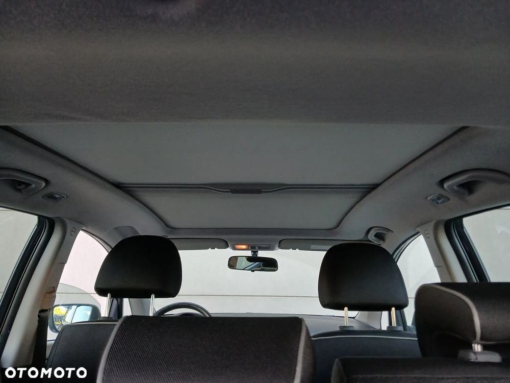 Kia Venga 1.4 CVVT Attract - 15
