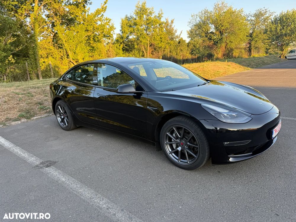Tesla Model 3 Long Range AWD Premium - 4
