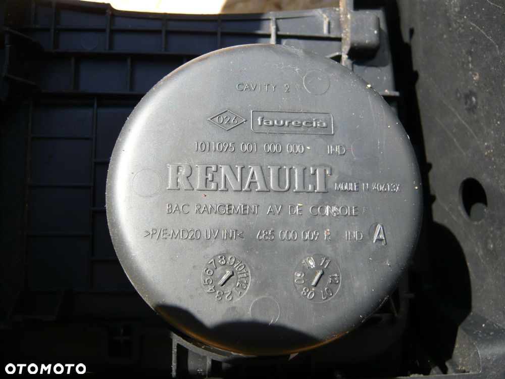 tunel środkowy podłokietnik 685000009r renault megane iii - 2