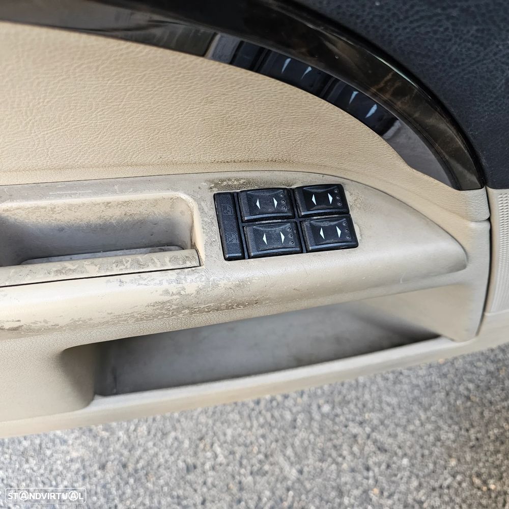 Ford Mondeo SW 2.0 TDCi Ghia - 8