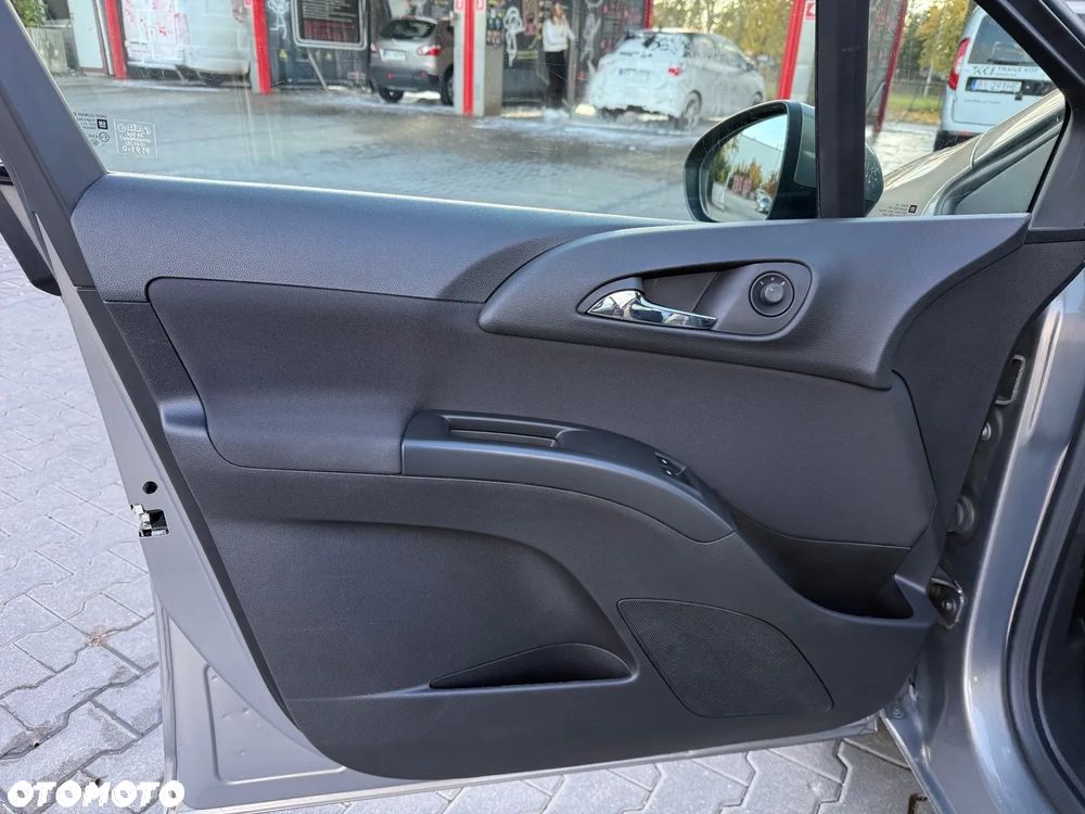 Opel Meriva - 28