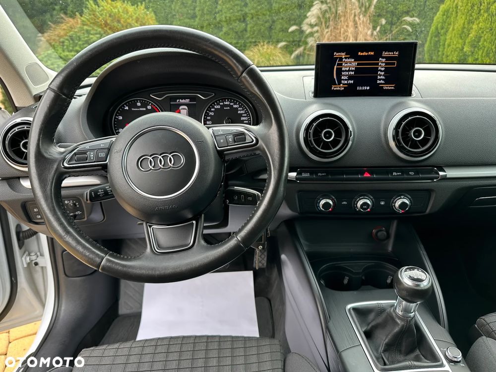 Audi A3 Sportback 1.4 TFSI Ambiente - 23