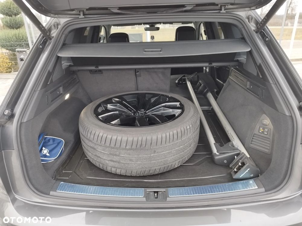 Volkswagen Touareg - 21