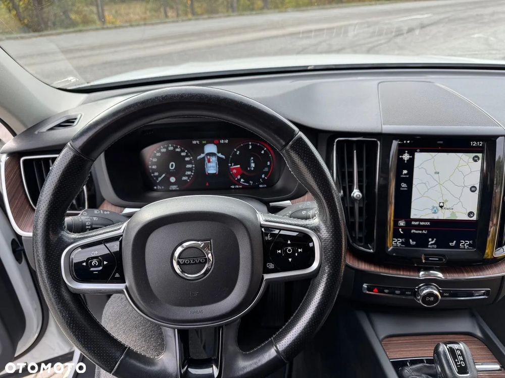 Volvo XC 60 D4 Momentum - 18